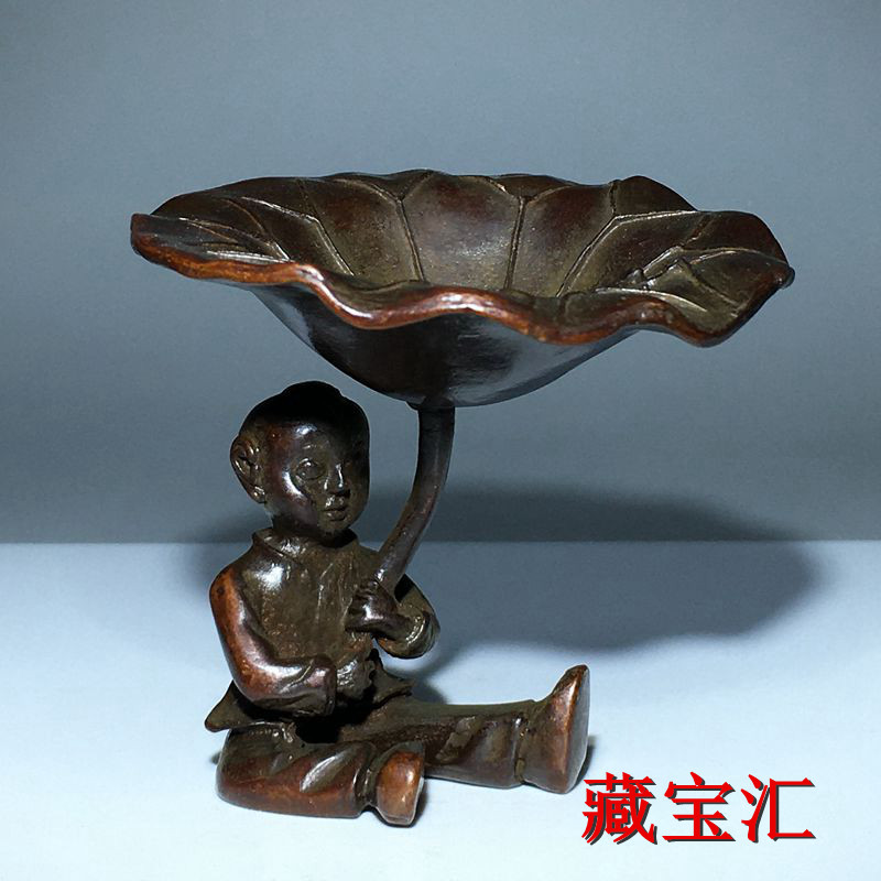 Vintage Items Collection - Statue de enfant en bronze vintage